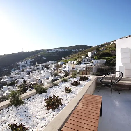 Nefeli Tinos Triandáros